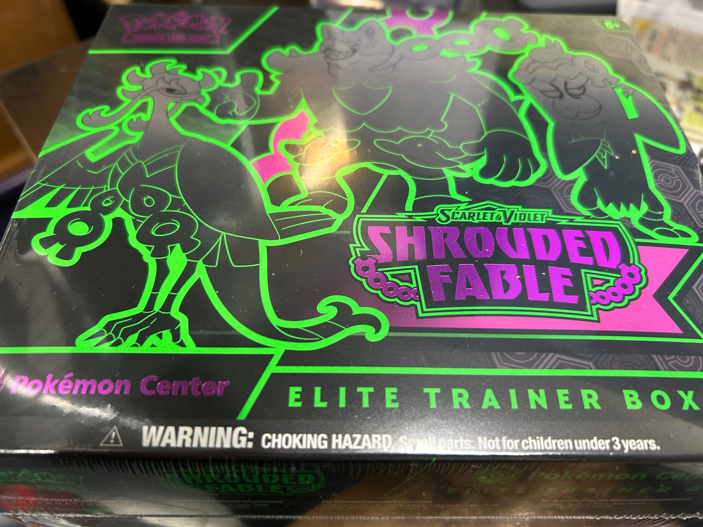 POKEMON SHROUDED FABLE POKEMON CENTER ELITE TRAINER BOX