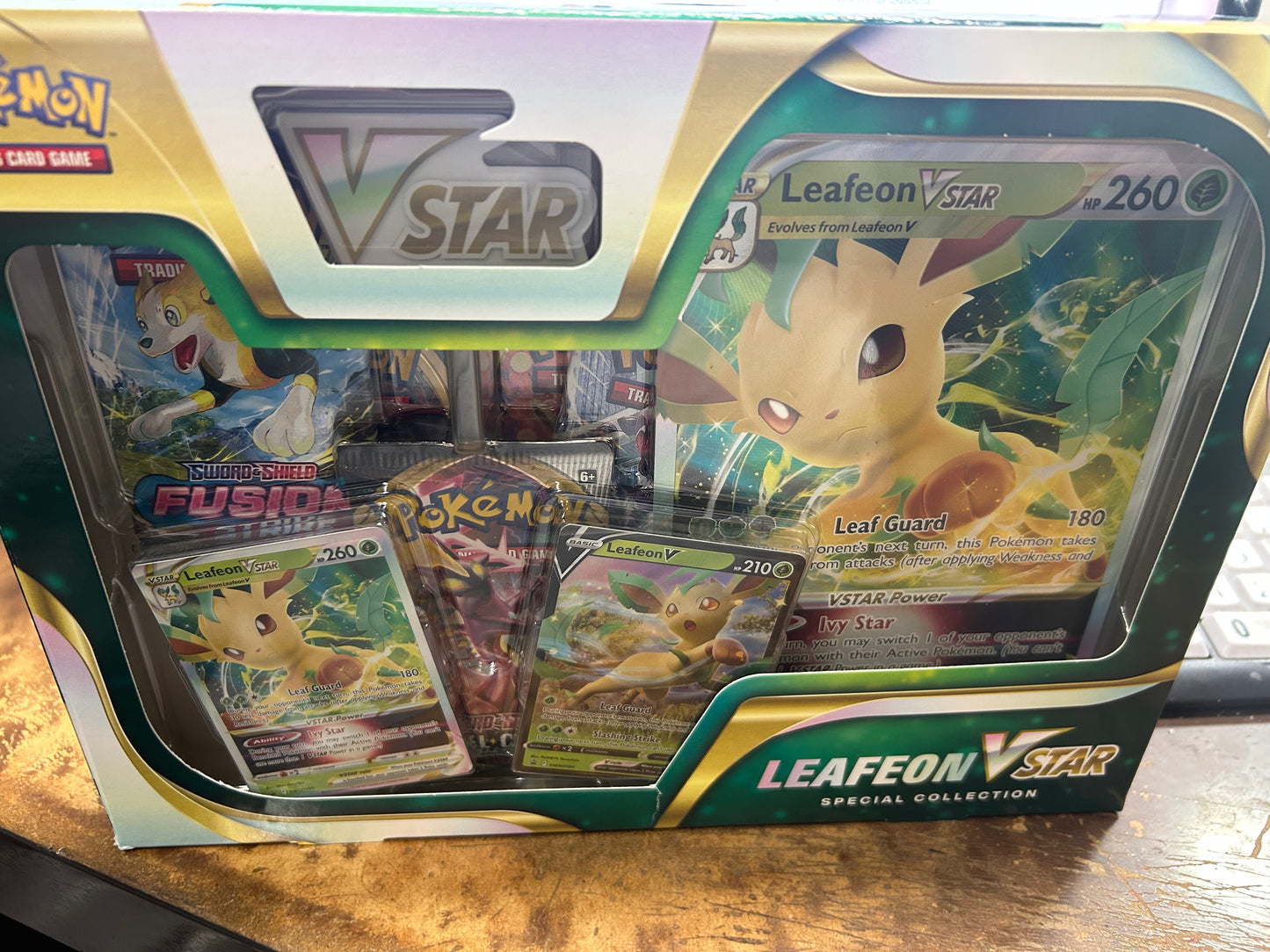 LEAFEON VSTAR PREMIUM COLLECTION