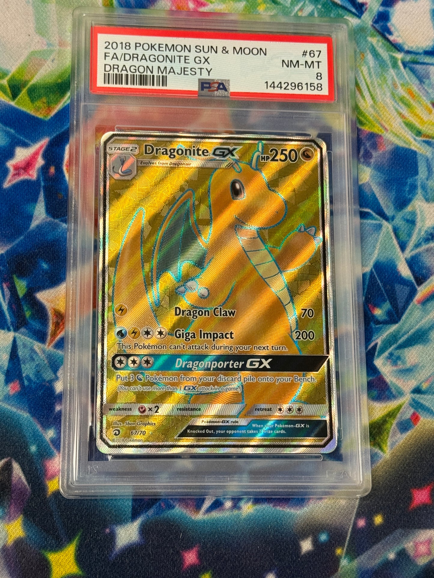 2018 DRAGON MAJESTY DRAGONITE GX  #67  PSA 8  PK1105
